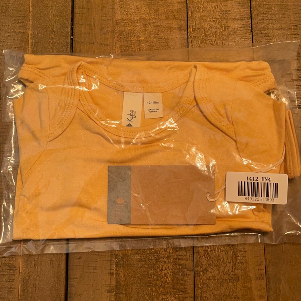 Kyte long sleeve body suit